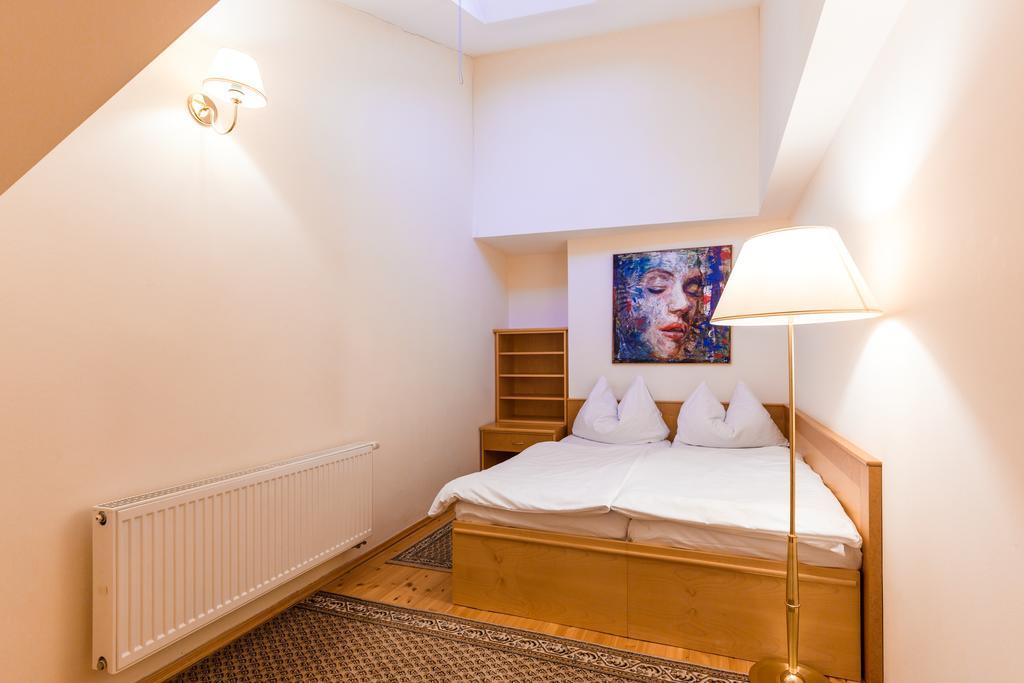 Hotel Maltezsky Kriz การ์โลวีวารี ภายนอก รูปภาพ