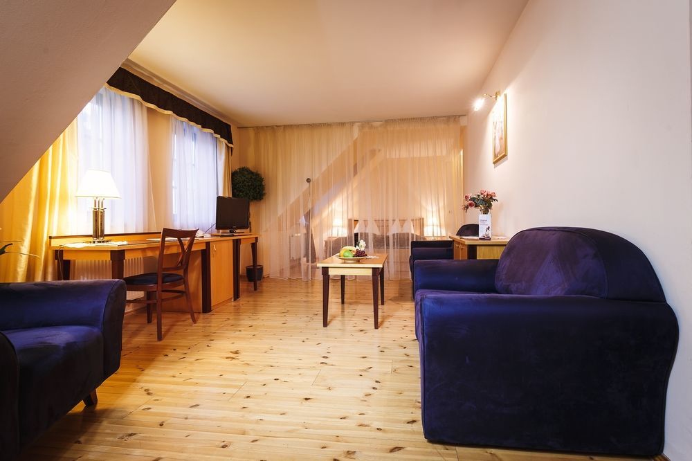 Hotel Maltezsky Kriz การ์โลวีวารี ภายนอก รูปภาพ