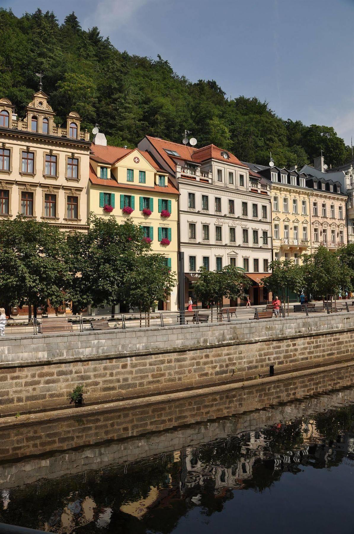 Hotel Maltezsky Kriz การ์โลวีวารี ภายนอก รูปภาพ