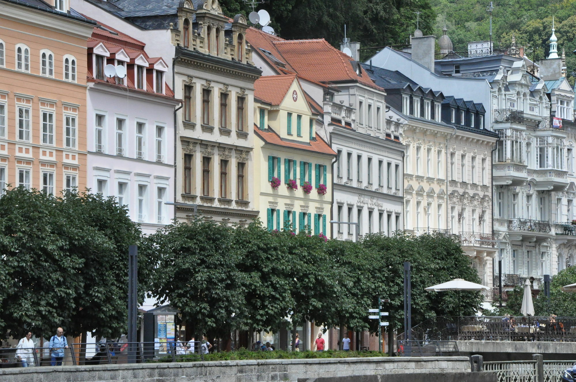 Hotel Maltezsky Kriz การ์โลวีวารี ภายนอก รูปภาพ